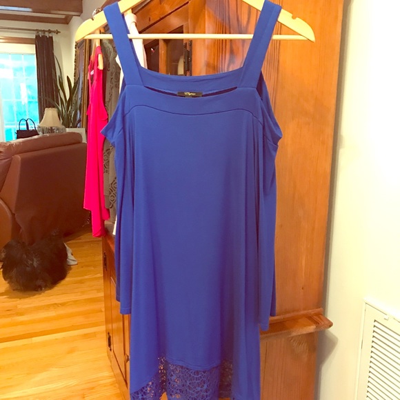 Francesca's  strap shoulder top - Picture 1 of 5